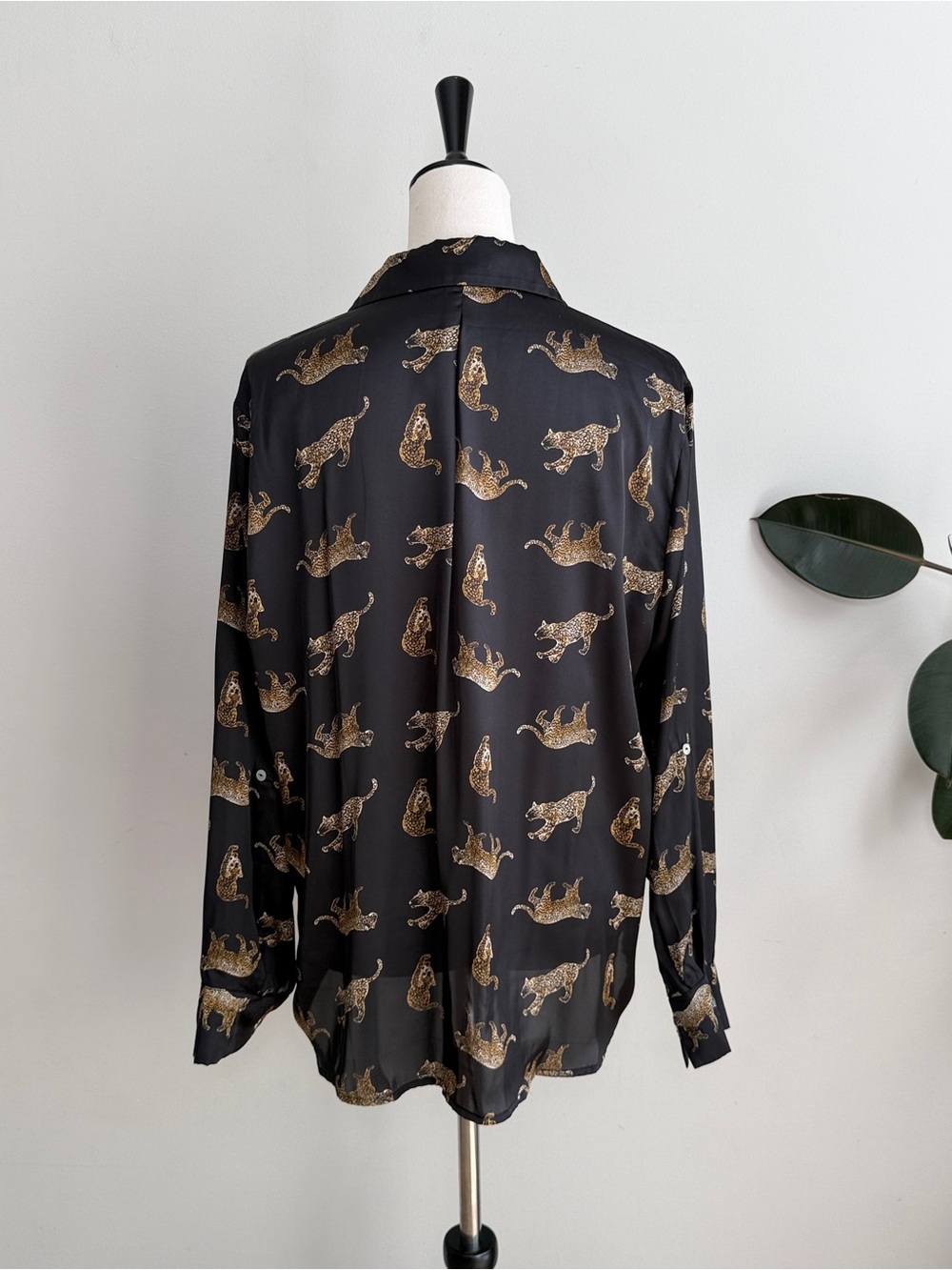 Haver London Satin Cheetah Print Shirt L - Picture 6 of 9